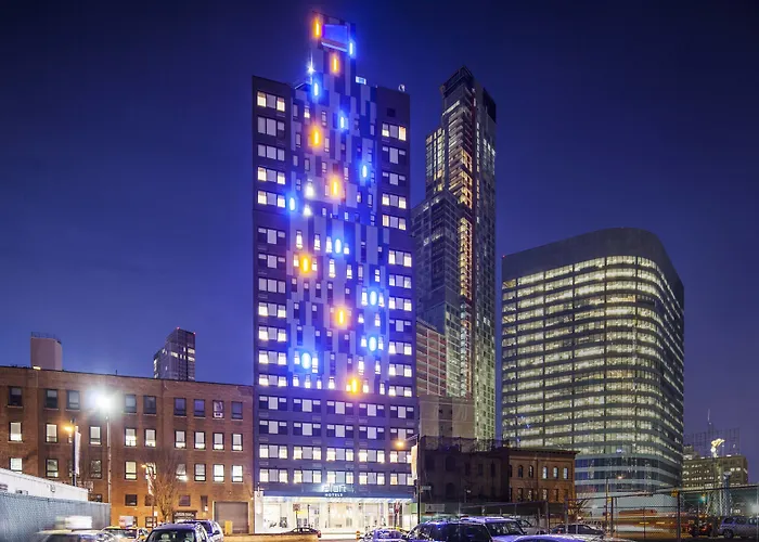 Aloft By Marriott Long Island City-Manhattan View